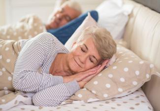 Les bienfaits de la sieste chez les personnes âgées