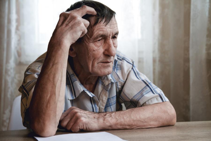 Grand-père lion oublie tout : la maladie d’Alzheimer expliquée aux petits enfants