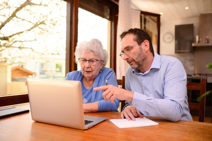 Les services à domicile : utiles pour l’adaptation du domicile des personnes âgées