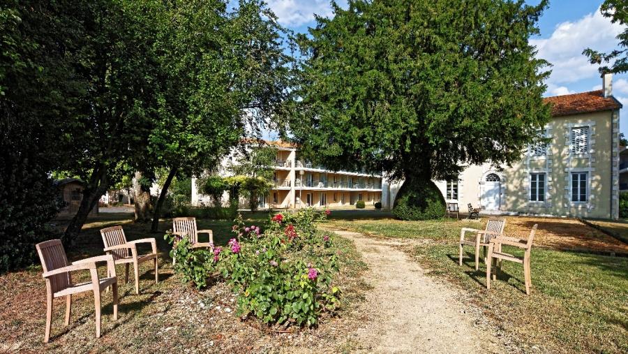 Maison de retraite Résidence les Jardins de Charlotte à Neuvillede